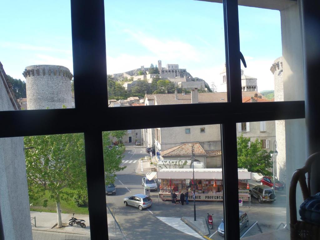 Grand Hotel Du Cours Sisteron Pokój zdjęcie